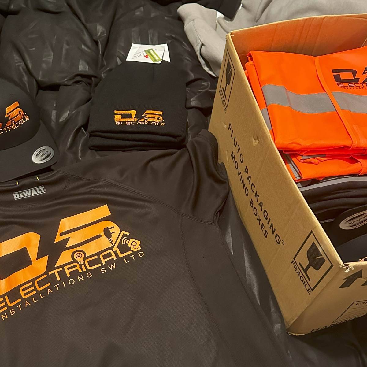 DS Electrical branded workwear and tidy on-site kit